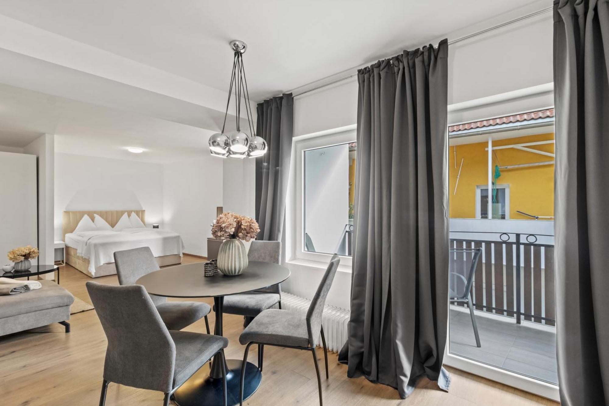 Stilvolles Zuhause Mit Terrasse Leilighet Bruck an der Mur Eksteriør bilde